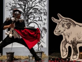 Reggio. Alla Cavallerizza con “Ferdinando il toro, i fiori e il calabrone”