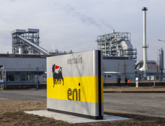 Ucraina, Eni sospende contratti acquisto petrolio da Russia
