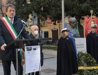 Modena ricorda Giuseppe Mazzini e dice no alla guerra