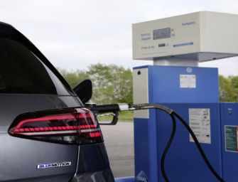 Carburanti. Consumatori: si tagli anche il prezzo del metano