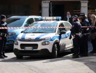 Sparatoria in centro a Ferrara, l’aggressore fermato a Cremona dopo una fuga di 7 ore