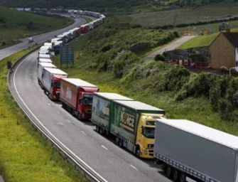 Caro carburante: proposta d’intesa, per ora scongiurato lo stop dei tir