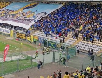 Festa al Braglia: Modena promosso in serie B, la Reggiana ai playoff