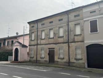 Reggiolo, dona un edificio al Comune per ospitare i profughi ucraini