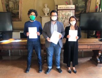 Reggio. Tariffe rifiuti: rinnovato l’accordo tra Comune e sindacati per agevolazioni