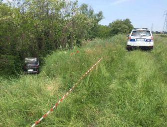 Reggio. Auto rubata e poi spinta in una scarpata nel Crostolo