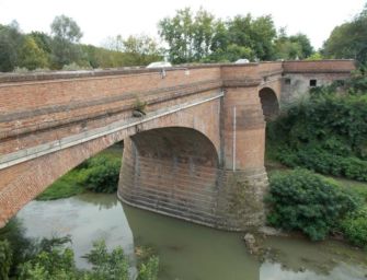 Sulla via Emilia chiude il ponte di Sant’Ambrogio