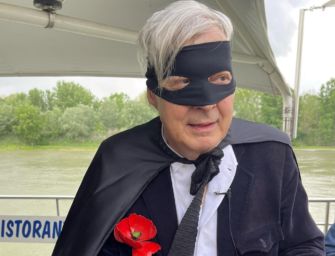 Per Sgarbi festa 70 anni lungo il Po