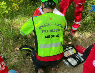 Trinità di Canossa, ciclista cade e si lussa una spalla sul sentiero dei Ducati