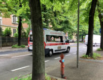 Incidente in scooter a Reggio, gravemente ferito ragazzo di 17 anni: ha perso il casco