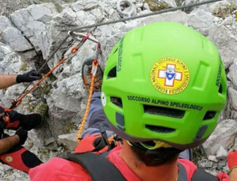 Sorpresa dal maltempo sulla ferrata di Rocca di Badolo, ha un attacco di panico: salvata dal Soccorso alpino