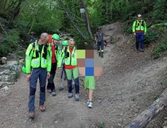 Serramazzoni. Sbatte la testa sui sassi, paura per un bimbo di 10 anni