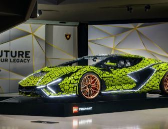 Una Lamborghini costruita con oltre 400mila pezzi di Lego