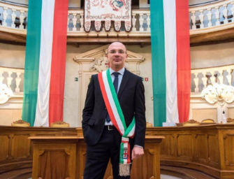 Elezioni, Vecchi rinuncia a candidarsi: “Reggio è la mia città, continuo a fare il sindaco”