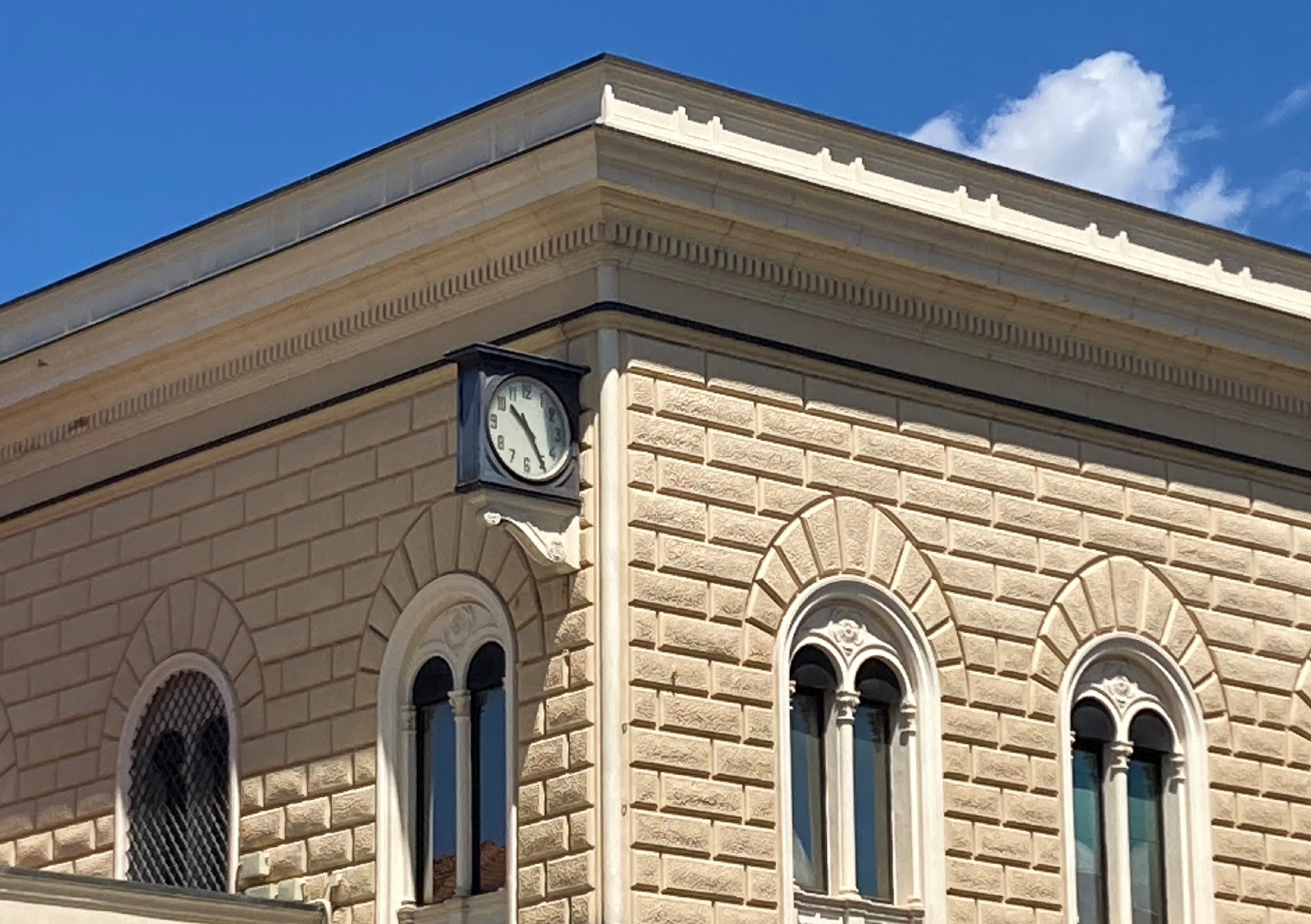 Strage Di Bologna Anche Il Comune Di Reggio Sar Presente Alla Strage Di Bologna Anche Il Comune Di Reggio Sar Presente Alla