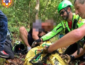 Montese di Modena. Cammina nel bosco col fidanzato, scivola e rotola in basso per 20 metri