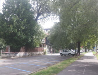 Reggio. Film su Ferrari in viale Timavo e via Emilia San Pietro, c’è chi protesta: è impossibile parcheggiare