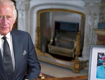 ‘God save the king’, Carlo: cara mamma, servirò sino alla fine. Il 19 funerale della regina Elisabetta