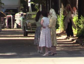 Modena. Le riprese del film su Ferrari tornano, di sera, in Largo Garibaldi