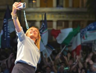 Meloni trionfa e porta la destra al governo. Crolla Salvini, male il Pd, bene Calenda-Renzi. I 5s sono vivi