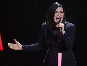 Polemiche su Laura Pausini: “Non canto Bella Ciao, è una canzone troppo politica”