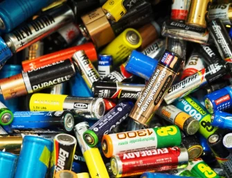 Pile esauste, Iren e Erion assieme per la raccolta