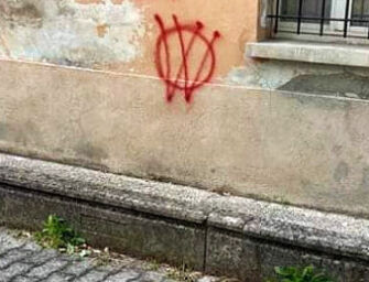 Nuovo atto vandalico novax a Baggiovara