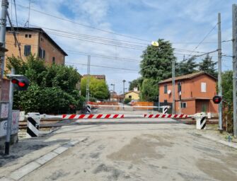 Reggio. Risolto l’imprevisto con la segnaletica: riaperto al traffico viale Ramazzini ovest