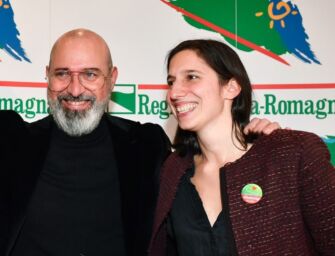 Il voto nei circoli del Pd: a Reggio Bonaccini col 60% doppia la Schlein
