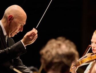 Enrico Onofri apre la stagione della Filarmonica Toscanini a Parma