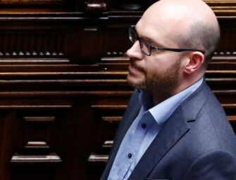 Fontana (222 voti) presidente della Camera