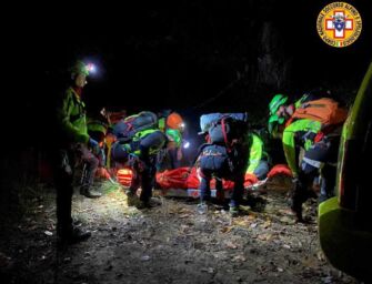 Oltre 10 ore per salvare tre escursionisti dispersi sui Gessi Triassici (video-foto)