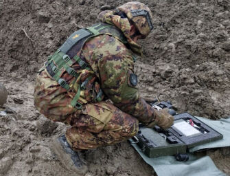 Trovata bomba a mano inesplosa nel cimitero di Levizzano di Baiso: artificieri per farla brillare