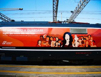 Un Frecciarossa contro violenza alle donne