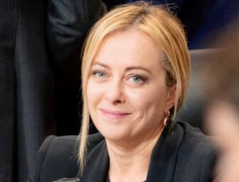 Meloni: “Non ditemi più come gestire mia figlia”