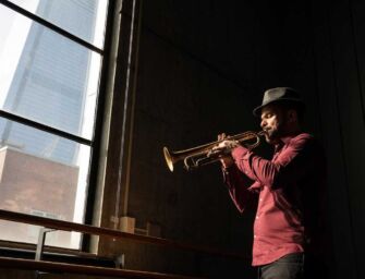 Reggio, al teatro Ariosto un’Orchestra da 17 mondi diversi “Amir Elsaffar’s rivers of sound”