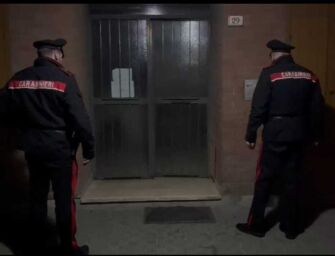 Veggia di Casalgrande. Benzinaio rapinato e ferito con un colpo di pistola: 2 nuovi arresti