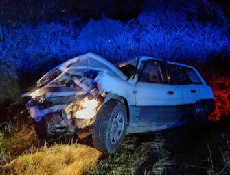 Branciglia di Carpineti. Esce di strada in auto e si ferisce, muore il cane