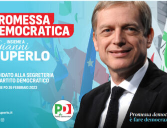 Pd, il candidato a segretario Gianni Cuperlo a Reggio e a Bologna