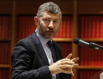 Italia Viva Reggio, Scalfarotto presenta il suo libro in Polveriera