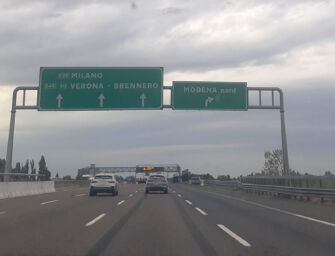 Incidente sull’A1 a Reggio, coda chilometrica al bivio con l’A22 del Brennero