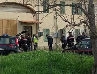 Bardi sotto choc: uccide la moglie e poi si spara, morto nella notte l’82enne