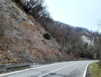 Carpineti, senso unico alternato sulla Sp 98 Fondovalle del Tresinaro