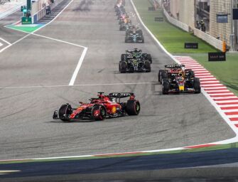 Ferrari, inizio da incubo: perde i pezzi in qualifica e si spegne in gara