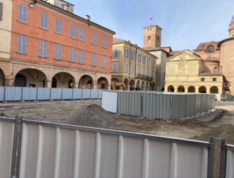 E’ il cantiere di piazza San Prospero o il labirinto di Minosse?