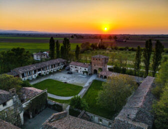 Un tripudio di fiori, nel nome della rosa