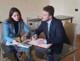Elezioni, i big del Movimento 5 stelle di Reggio chiudono al Pd: “Meglio allearsi con Coalizione civica”