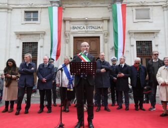 Reggio, 25 aprile. Vecchi: antifascismo vuol dire libertà e democrazia (foto)