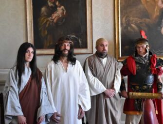 Frassinoro, torna la Via crucis con 500 figuranti per le vie del paese