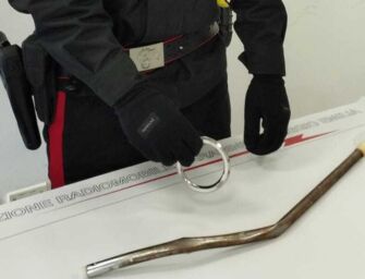 Reggio. Furiosa rissa al distributore con bastonate: 4 persone arrestate